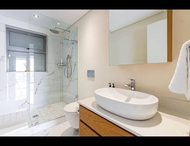 2 BEDROOM PROPERTY TO RENT IN SEA POINT